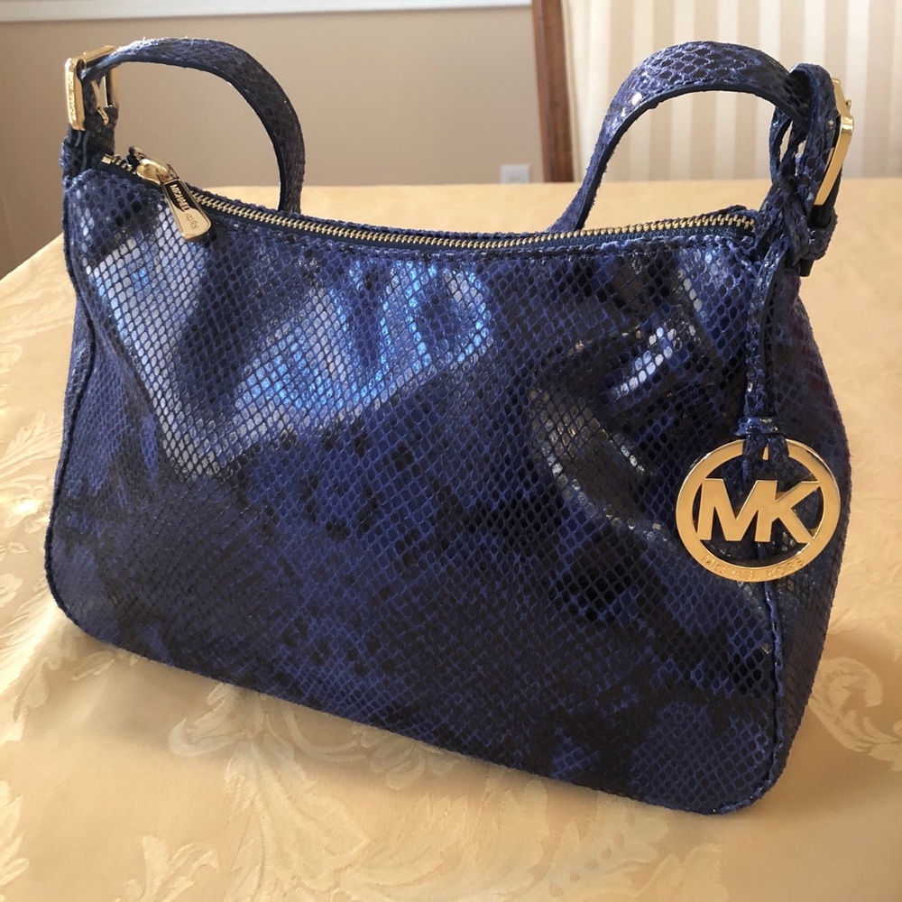 Beautiful Blue Michael Kors Bag ❤️